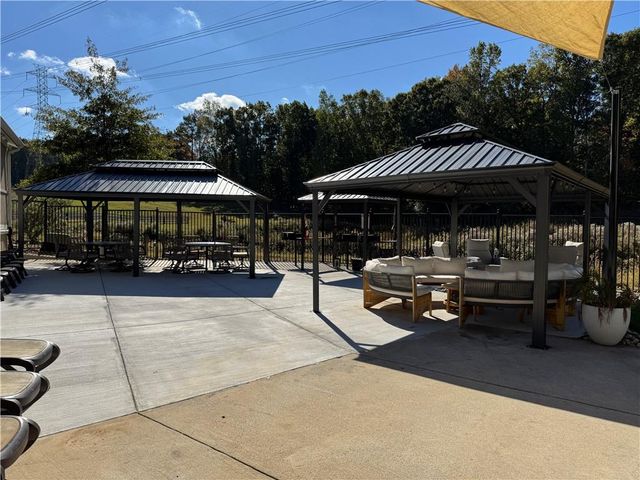 2015 Wingate Way, Atlanta, GA 30350