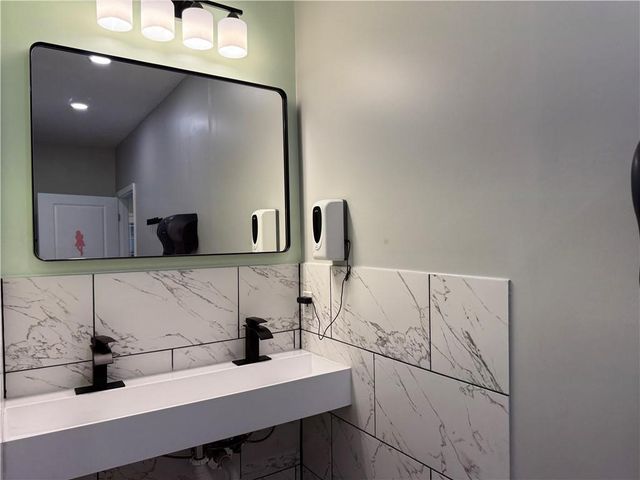 2015 Wingate Way, Atlanta, GA 30350