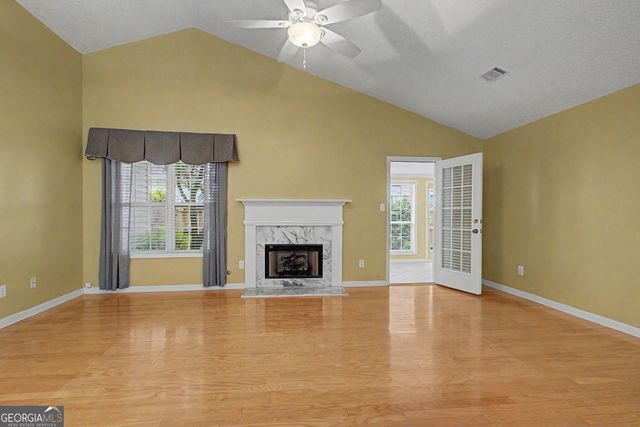 35 Courtyard Lane, Newnan, GA 30265