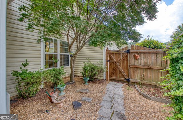 35 Courtyard Lane, Newnan, GA 30265