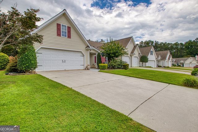 35 Courtyard Lane, Newnan, GA 30265