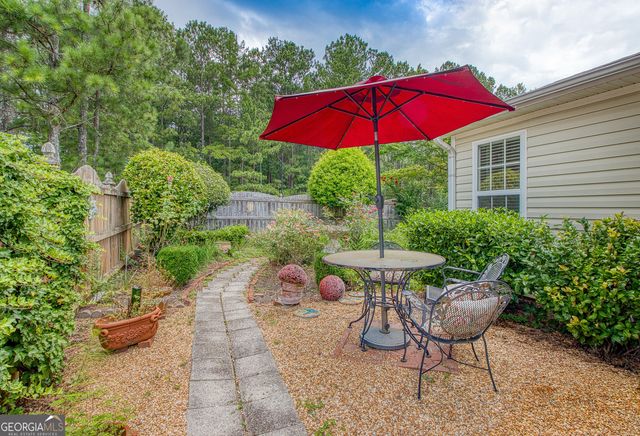 35 Courtyard Lane, Newnan, GA 30265