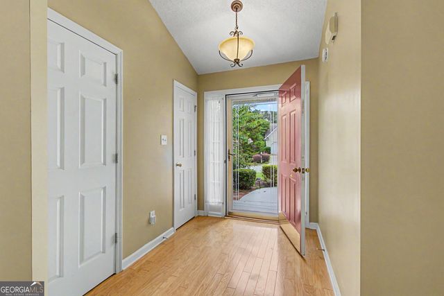 35 Courtyard Lane, Newnan, GA 30265