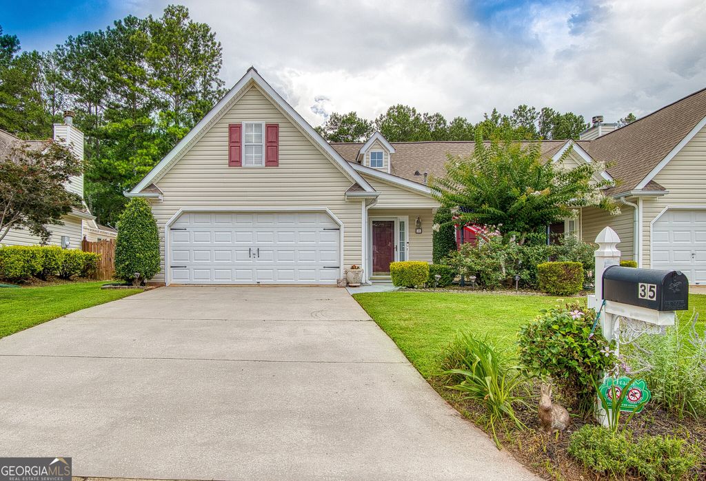 35 Courtyard Lane, Newnan, GA 30265