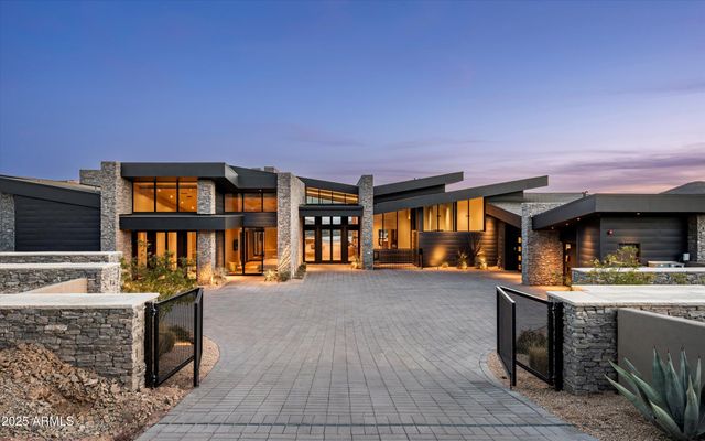 9643 E CINTAROSA Pass, Scottsdale, AZ 85262