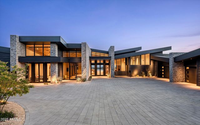 9643 E CINTAROSA Pass, Scottsdale, AZ 85262