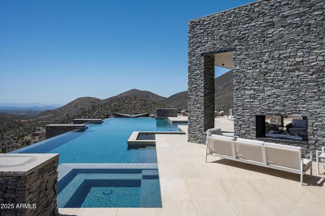 9643 E CINTAROSA Pass, Scottsdale, AZ 85262