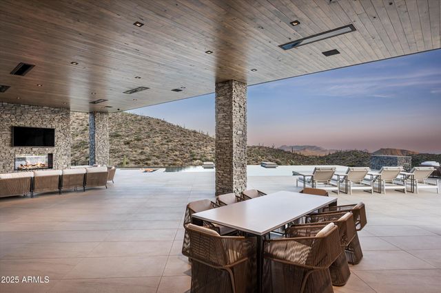 9643 E CINTAROSA Pass, Scottsdale, AZ 85262