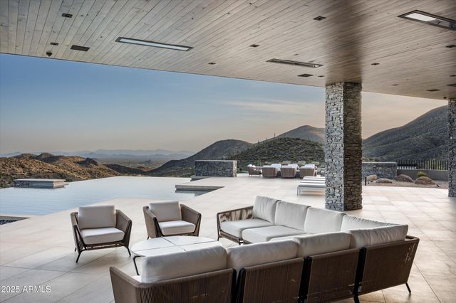 9643 E CINTAROSA Pass, Scottsdale, AZ 85262