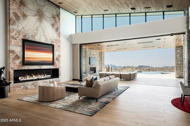 9643 E CINTAROSA Pass, Scottsdale, AZ 85262