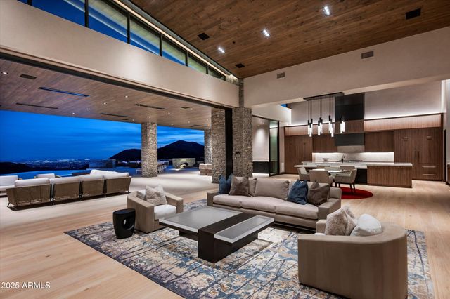 9643 E CINTAROSA Pass, Scottsdale, AZ 85262