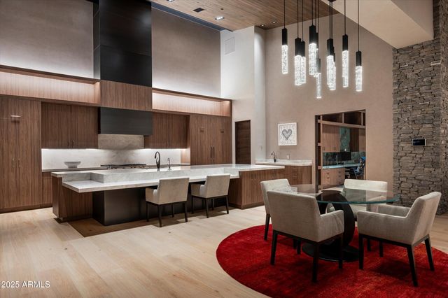 9643 E CINTAROSA Pass, Scottsdale, AZ 85262