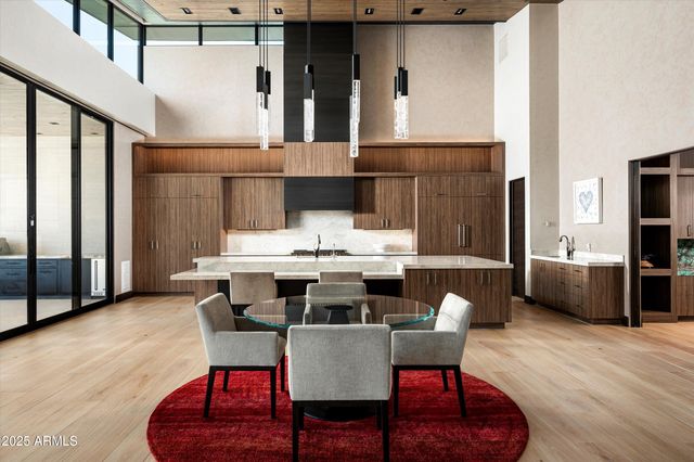 9643 E CINTAROSA Pass, Scottsdale, AZ 85262