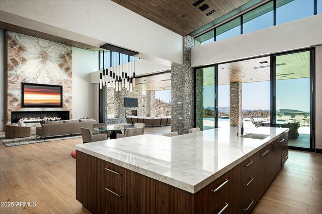 9643 E CINTAROSA Pass, Scottsdale, AZ 85262