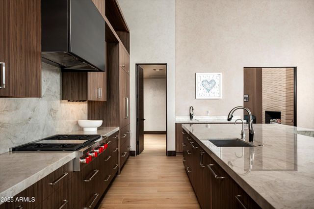 9643 E CINTAROSA Pass, Scottsdale, AZ 85262