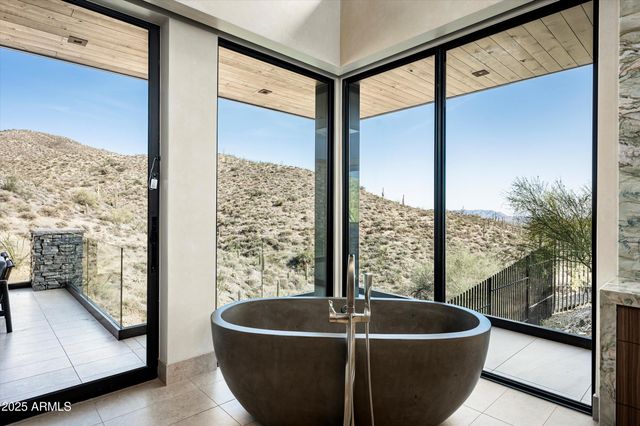 9643 E CINTAROSA Pass, Scottsdale, AZ 85262