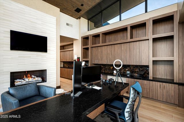 9643 E CINTAROSA Pass, Scottsdale, AZ 85262