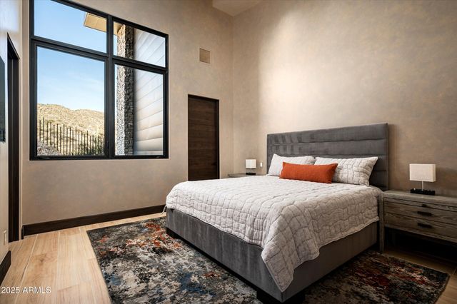 9643 E CINTAROSA Pass, Scottsdale, AZ 85262