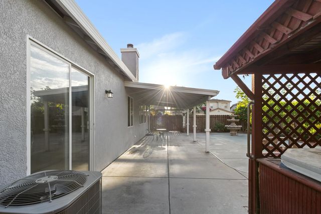 1413 Villette Ct, Modesto, CA 95356