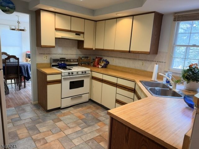 947 E Lincoln Ave, Piscataway Twp., NJ 08854