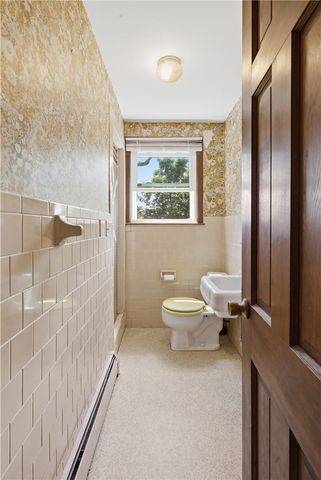 129 Dewolf Avenue, Bristol, RI 02809