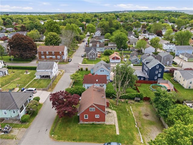 129 Dewolf Avenue, Bristol, RI 02809