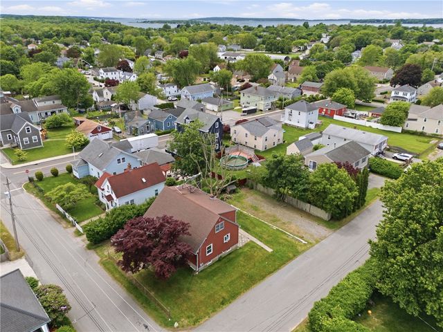 129 Dewolf Avenue, Bristol, RI 02809