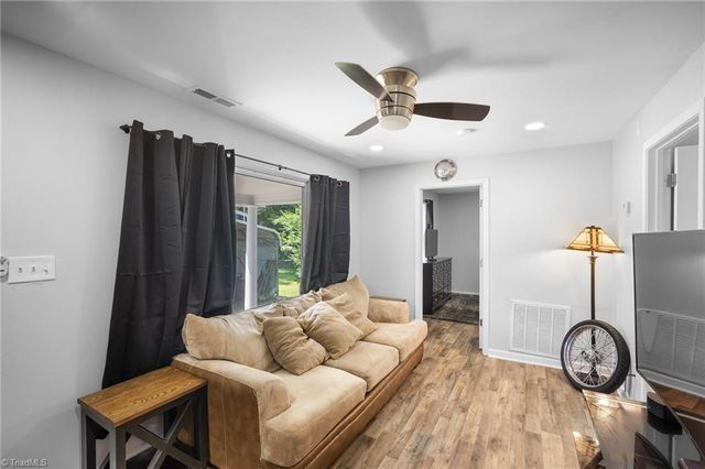 1015 Elsies Place Road, Walnut Cove, NC 27052