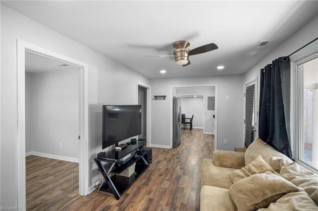 1015 Elsies Place Road, Walnut Cove, NC 27052