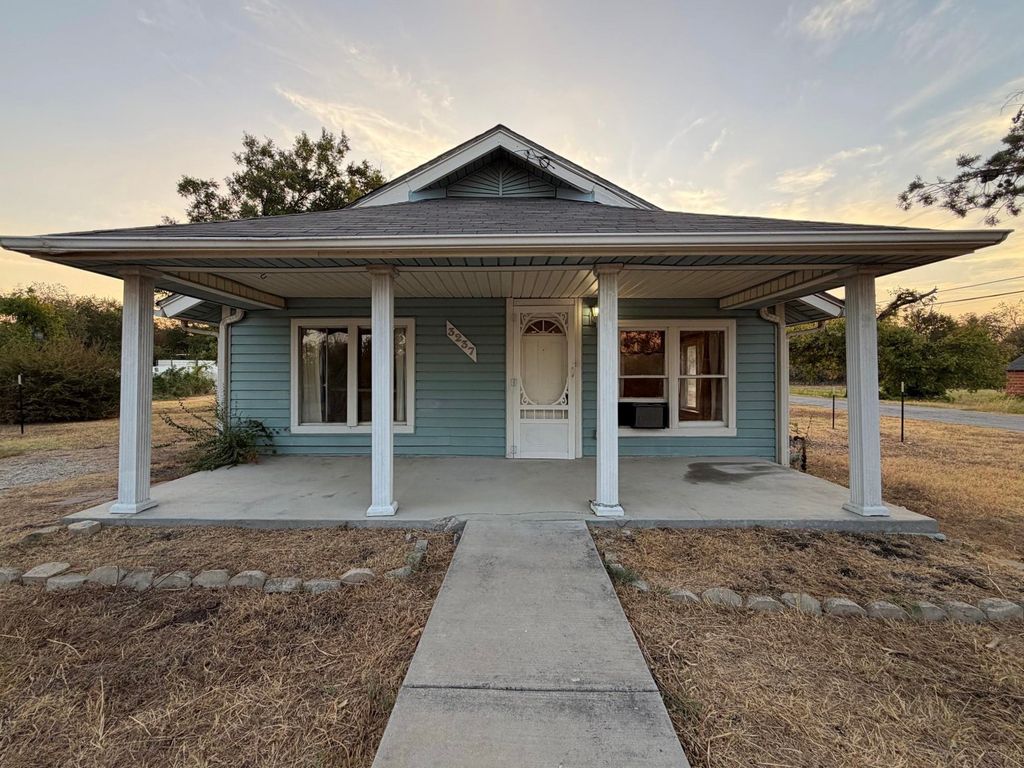 3237 Dakota Trail, Lake Worth, TX 76135 — exterior