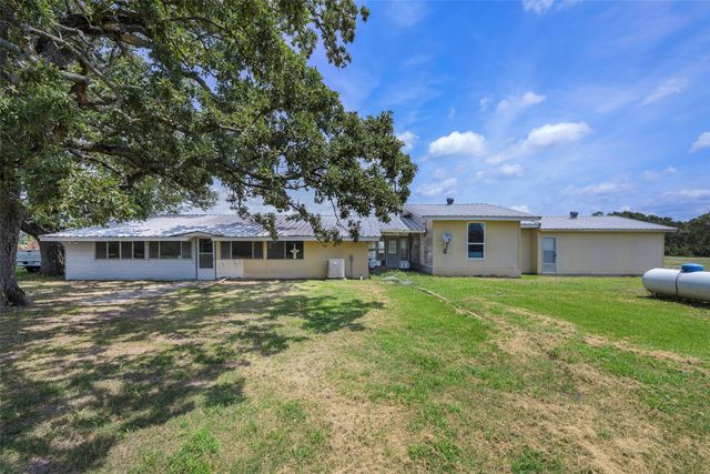 9830 County Road 4028, Kemp, TX 75143