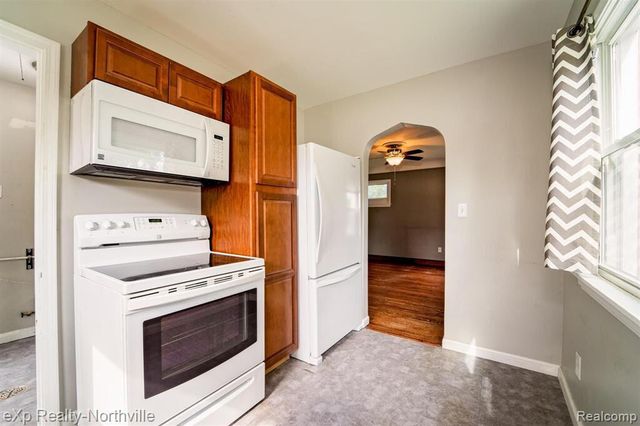 17405 Anne Avenue, Allen Park City, MI 48101