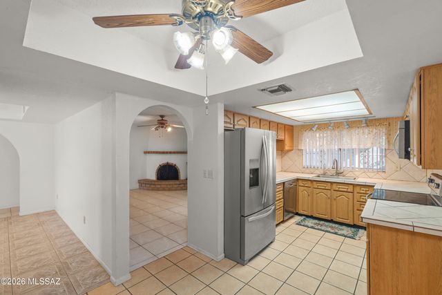 7601 E Rio Verde Drive, Tucson, AZ 85715