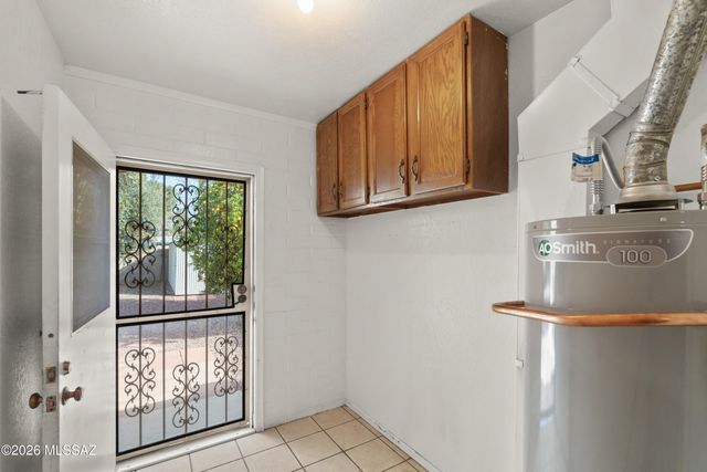 7601 E Rio Verde Drive, Tucson, AZ 85715