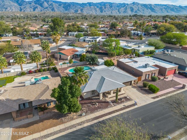 7601 E Rio Verde Drive, Tucson, AZ 85715