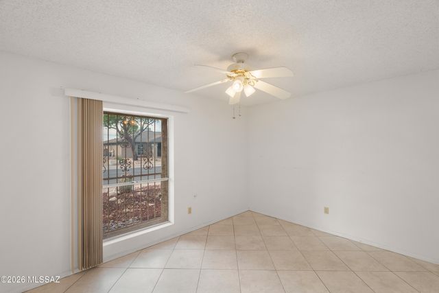 7601 E Rio Verde Drive, Tucson, AZ 85715