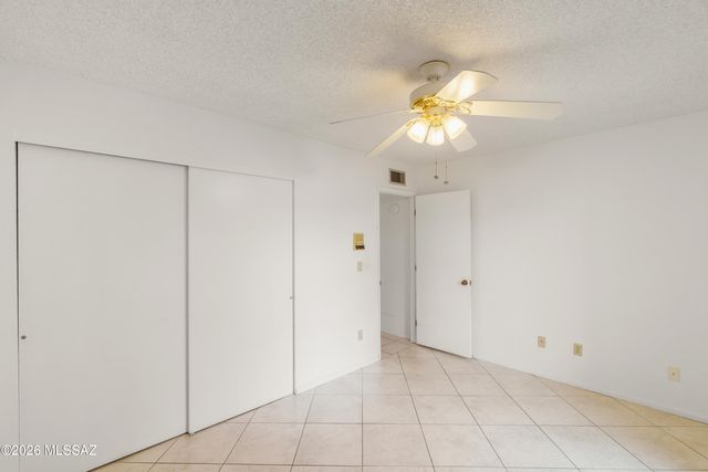 7601 E Rio Verde Drive, Tucson, AZ 85715