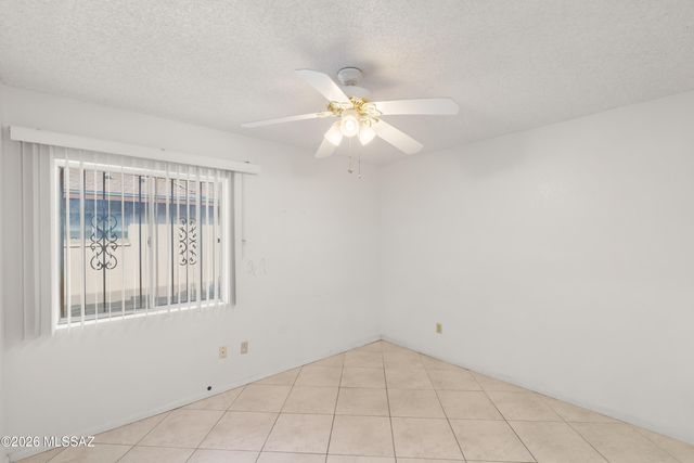 7601 E Rio Verde Drive, Tucson, AZ 85715