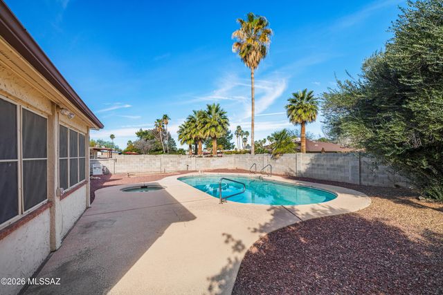 7601 E Rio Verde Drive, Tucson, AZ 85715