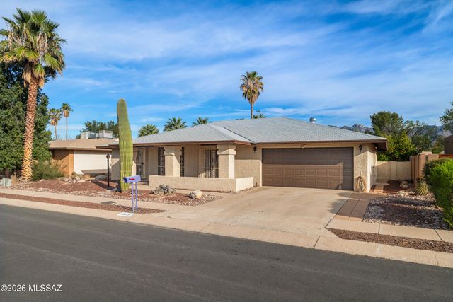 7601 E Rio Verde Drive, Tucson, AZ 85715