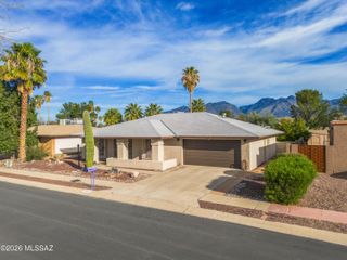 7601 E Rio Verde Drive, Tucson, AZ 85715