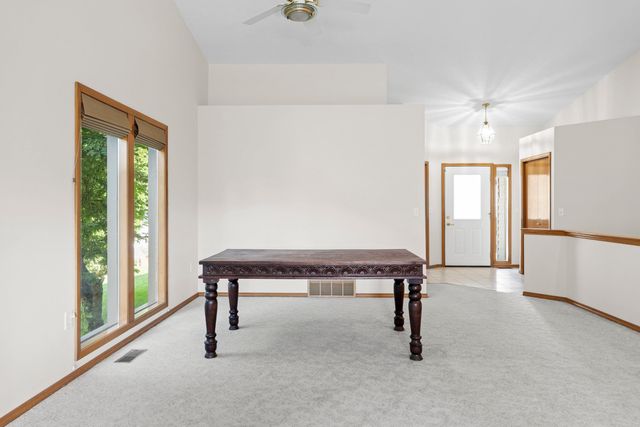 2106 E TURNBERRY Ln, Spokane, WA 99223