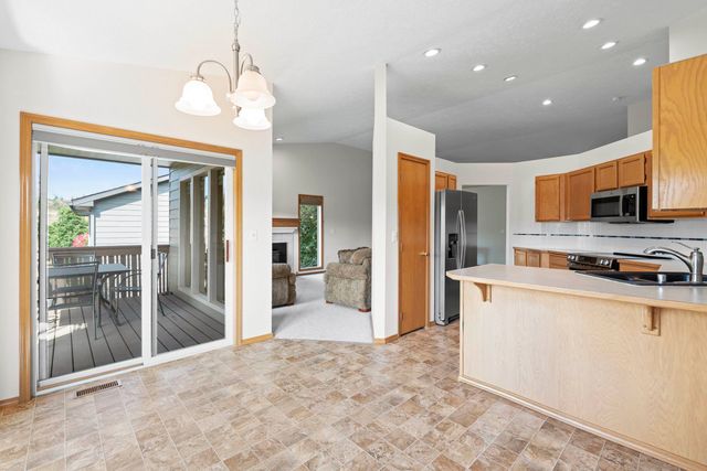 2106 E TURNBERRY Ln, Spokane, WA 99223