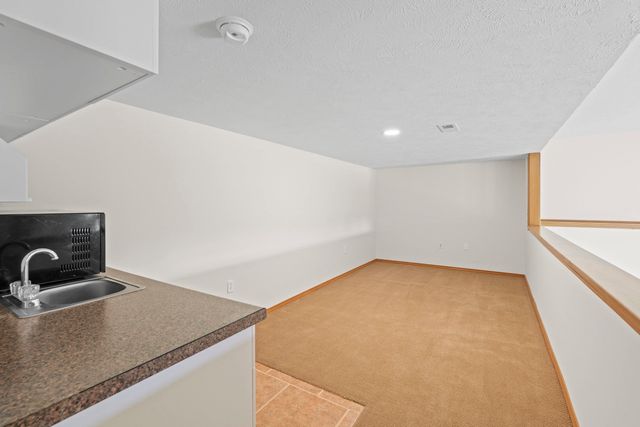 2106 E TURNBERRY Ln, Spokane, WA 99223