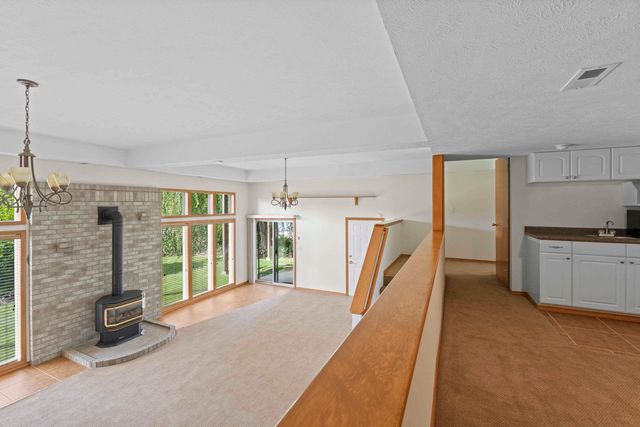 2106 E TURNBERRY Ln, Spokane, WA 99223