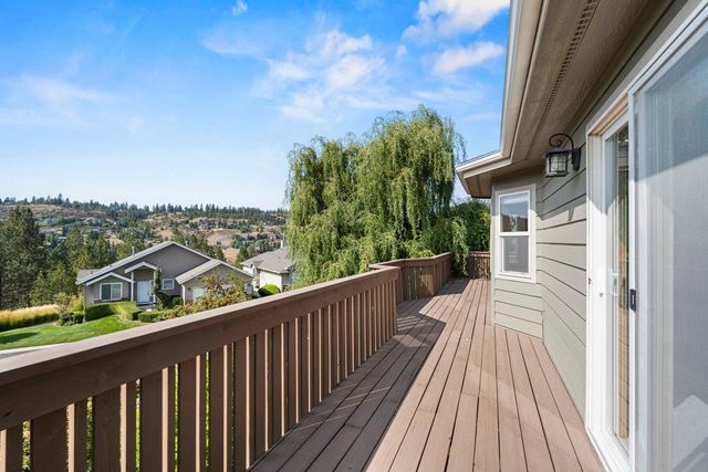 2106 E TURNBERRY Ln, Spokane, WA 99223