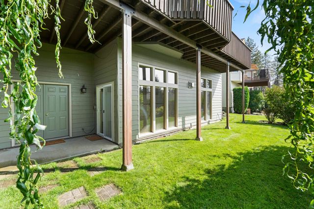 2106 E TURNBERRY Ln, Spokane, WA 99223