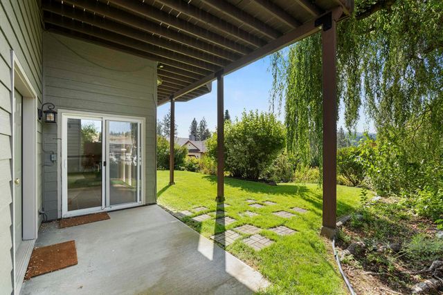 2106 E TURNBERRY Ln, Spokane, WA 99223