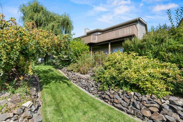 2106 E TURNBERRY Ln, Spokane, WA 99223