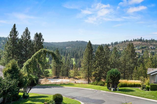 2106 E TURNBERRY Ln, Spokane, WA 99223